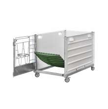 Kalvhydda med d�rr �ppen och hur golvet kan tas bort