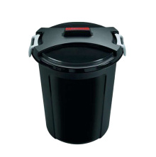 Svart fodertunna med t�ttslutande lock, b�rhandtag och tv� vita sp�nnen p� sidorna f�r s�ker f�rslutning