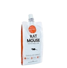 F�rpackning med giftfritt lockmedel f�r r�ttor och m�ss fr�n Goodnature, med chokladformulering och skruvkork