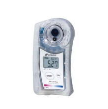 Digital pH-m�tare Atago PAL-pH Plus med display som visar v�rde 5,27