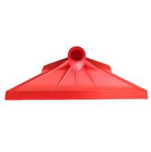 R�d g�dselskrapa Agnes i slitstark plast, f�r reng�ring av stallg�ngar och ladug�rd inom lantbruk