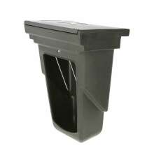 Foderbox f�r kalvhydda i slitstark plast med lock och integrerad foder�ppning