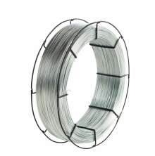 Spole med galvaniserad hightensile j�rntr�d f�r st�ngsel, lindad p� spole och fixerad med metallbyglar.